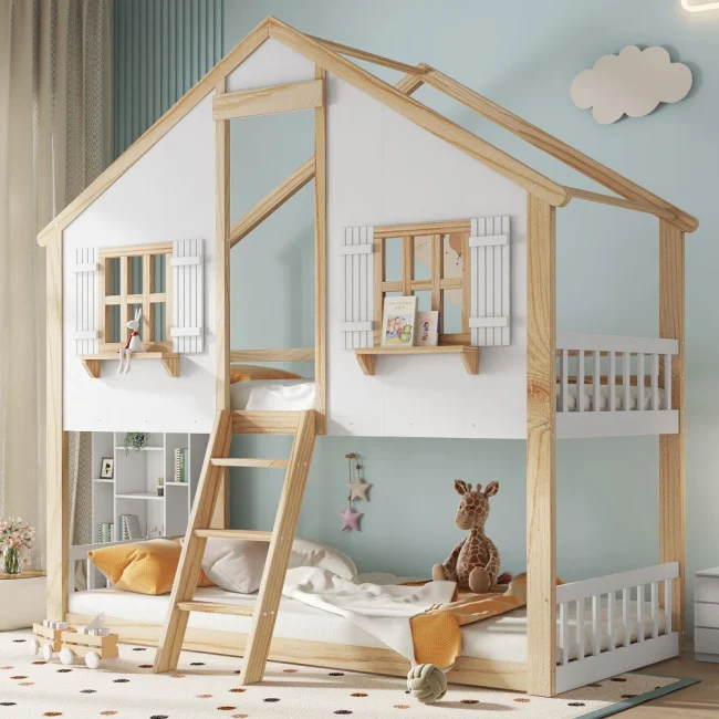 StayPlay Runaway Stapelbed 90x200cm – Grenen met veiligheidsrand en huisvormig raamdesign