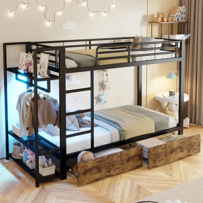 StayPlay Runaway Stapelbed – IJzer met LED-verlichting en kledingkast