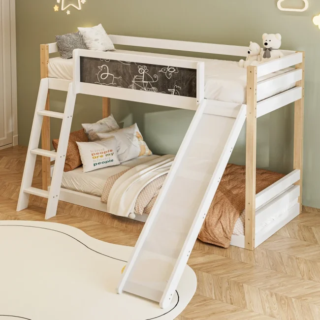 StayPlay Runaway Stapelbed 90×190cm – Hout met glijbaan, veilige trap en roosterdesign