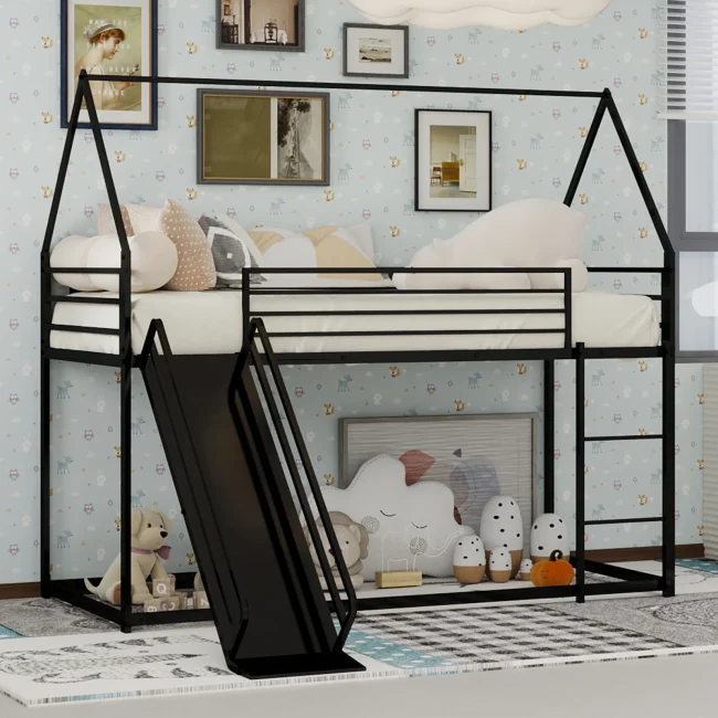 StayPlay Runaway Stapelbed – Zwart met glijbaan en veilige trap