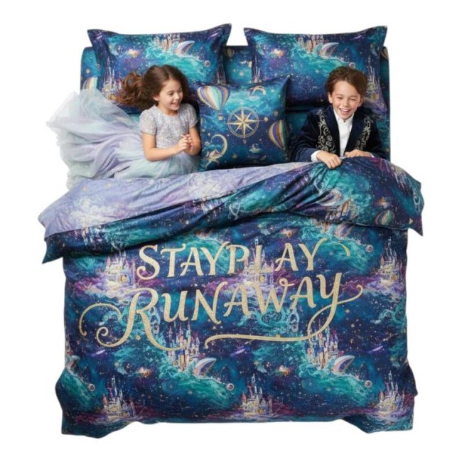 StayPlay Runaway Stayplay Runaway Dekbedovertrek met Kussens